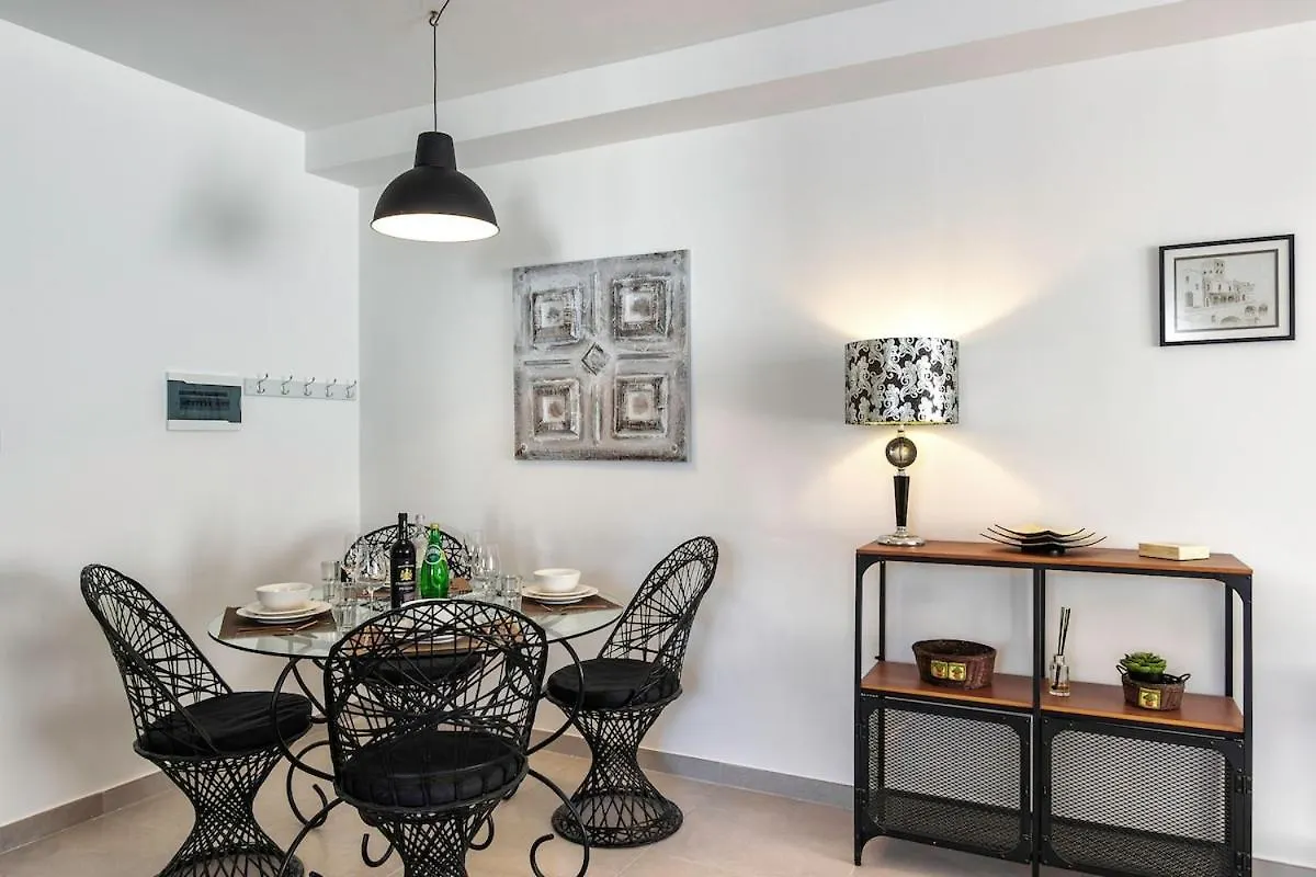 Stylish & Cozy 2Br In Prime Location Close To Beach Is-Swieqi Apartment
